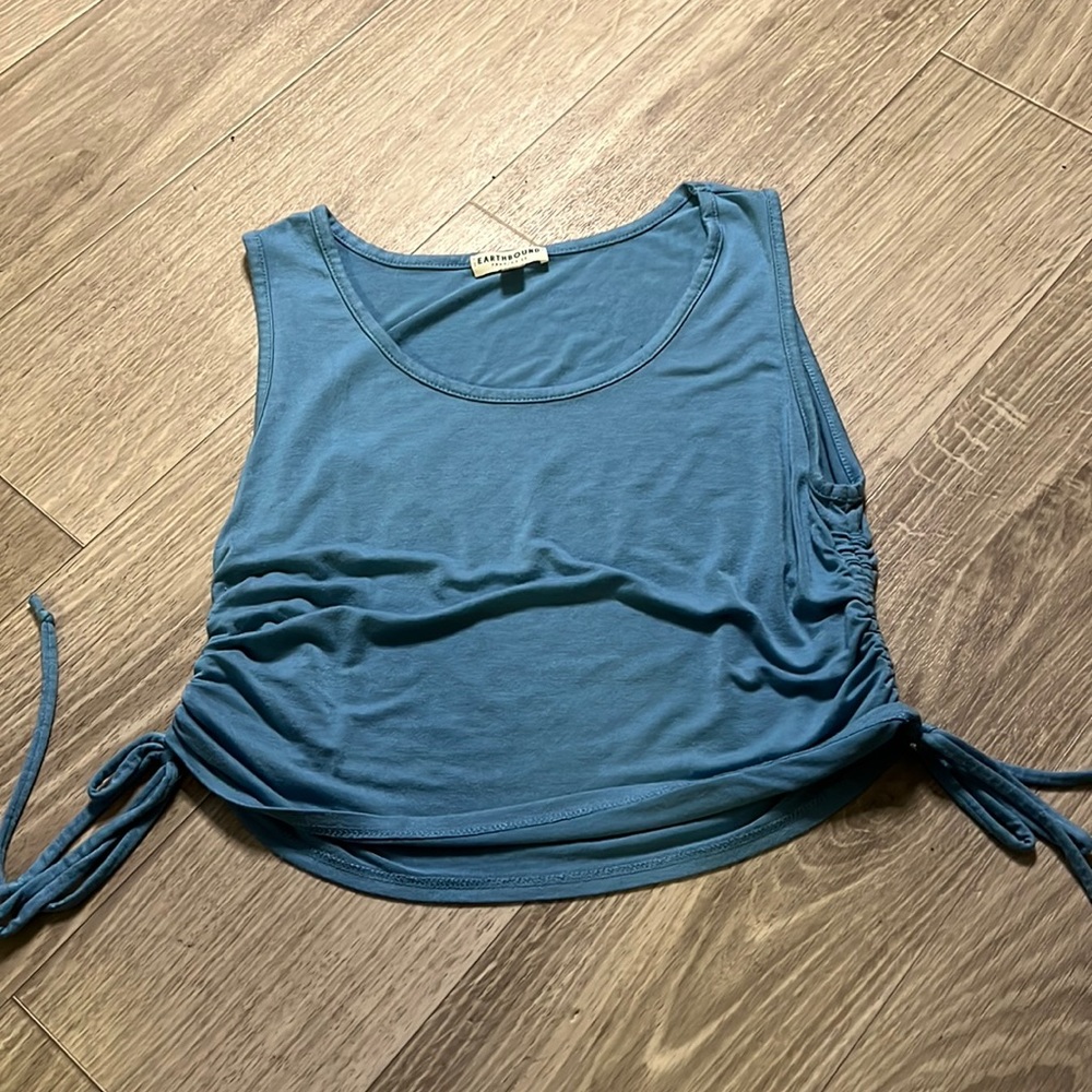 blouse/crop top